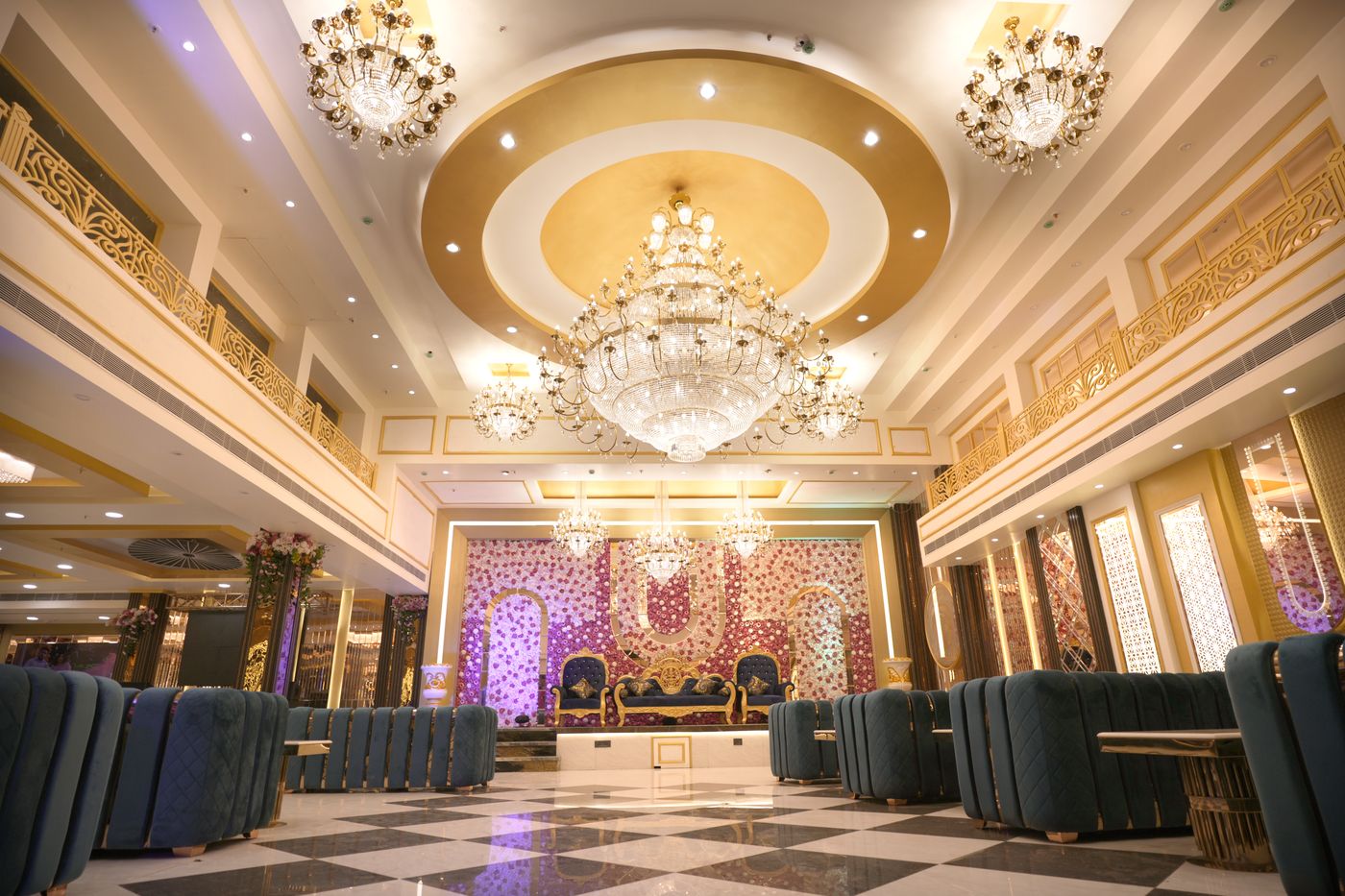 The Great Palace Banquet Hall — Grand gold dining hall with crystal chandelier, Seelampur East Delhi